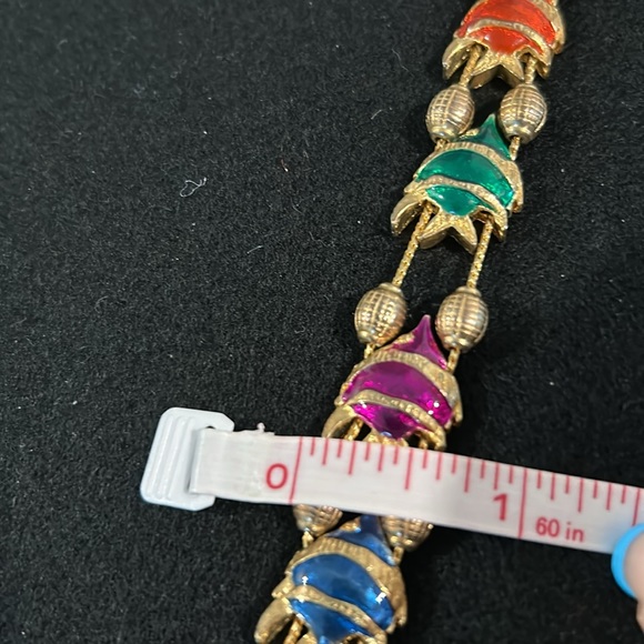 Earrings and bracelet bundle - Picture 3 of 8